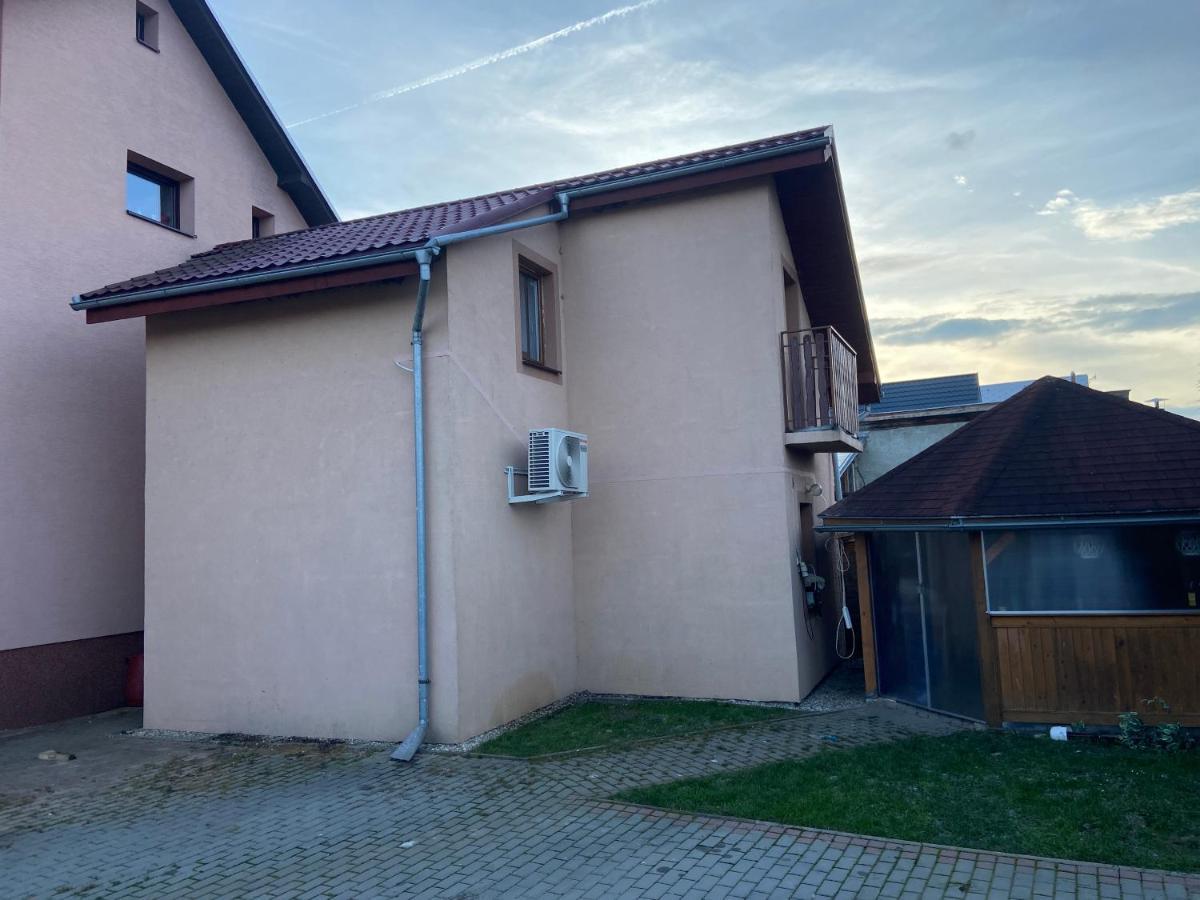 Privat Tilia Ivachnová Exterior foto